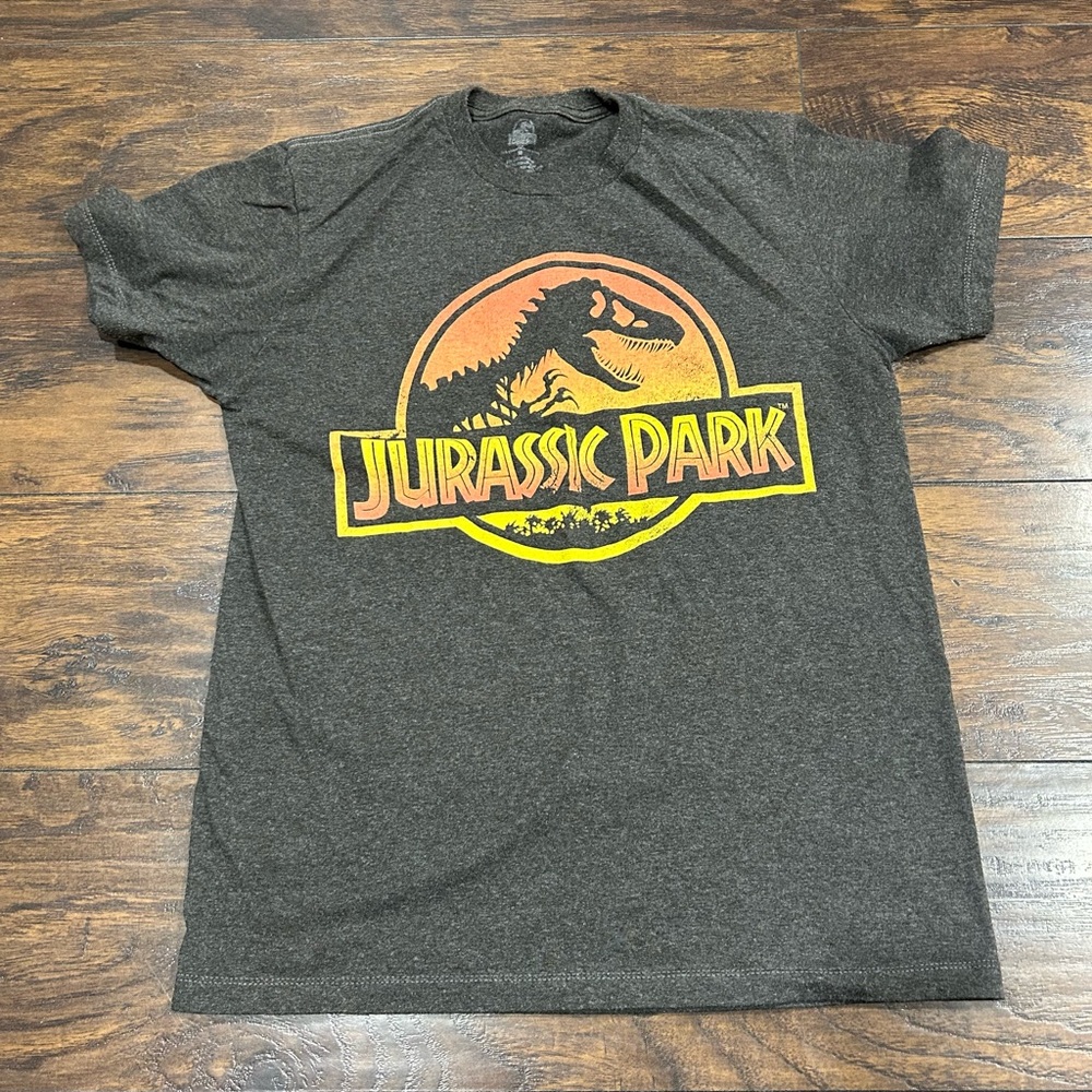 Jurassic park tee shirt medium‎ gray